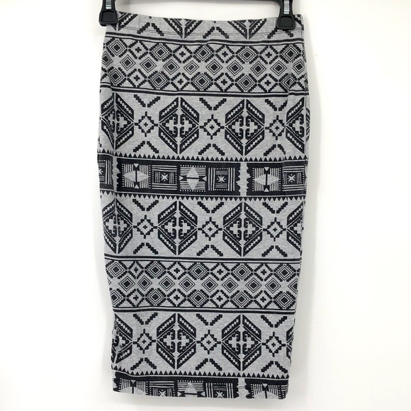 Forever 21 Dresses & Skirts - 3/$25 Forever 21 Size S Stretchy Fitted Pencil Skirt Geometric Aztec Tribal